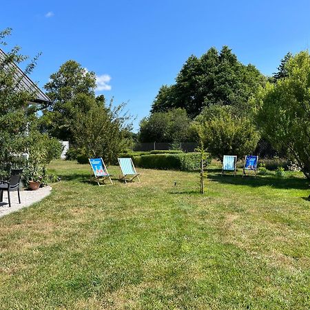 Dom W Trawach Apartman Smoldzinski Las Kültér fotó
