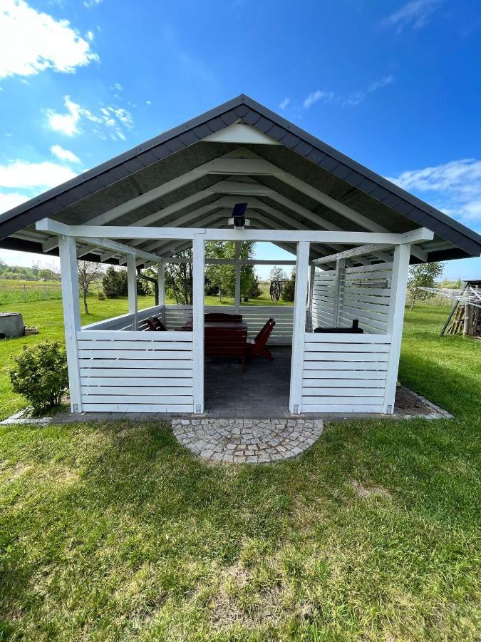 Dom W Trawach Apartman Smoldzinski Las Kültér fotó