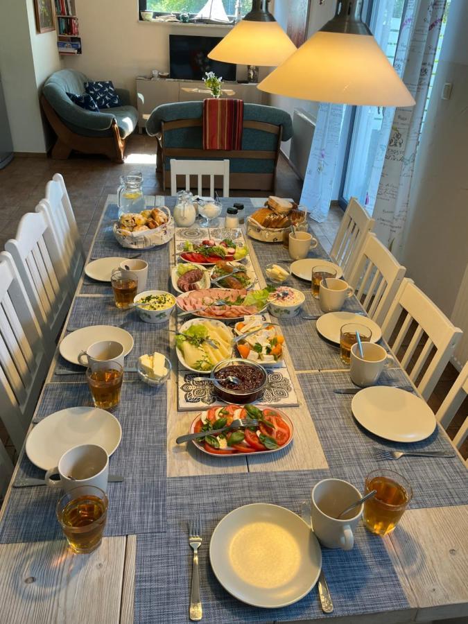 Dom W Trawach Apartman Smoldzinski Las Kültér fotó